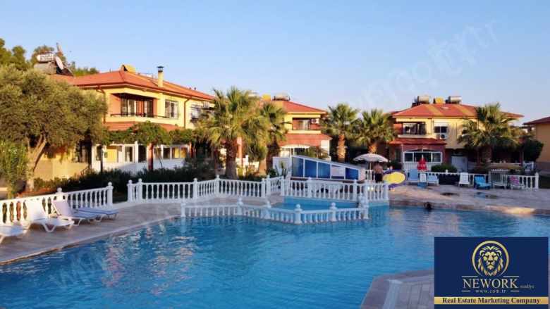Didim Altınkumda Satılık Villa Havuzlu Eşyalı 3+1 Altınkum Mah
