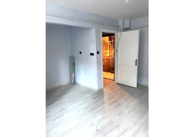 Hırka-İ Şerif Mah. Fatih Kiralık Daire |  1+1 Oda | 55M2 Aylık 16.500Tl  Krediye Uygun  | Yarı Bordum | Doğalgaz(Kombi) | 1 Banyo | 1 Yatak Odası Resim-5