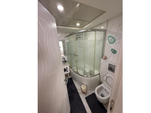İbn-İ Sina Mah. Şahinbey Satılık Daire |  3.5+1 Oda | 190M2 6.200.000Tl  Krediye Uygun  | 5. Kat | Yerden Isıtma | 2 Banyo Resim-3