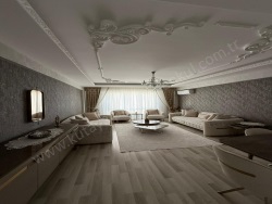 Şahinbey İbn-İ Sina Mah. Satılık Daire 3.5+1 190 M2 | 4. Kat | Yerden Isıtma | 2 Banyo