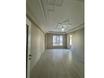 Acil Satılık Daire 2+1 Yeditepe Göbek 3 Yıllık Bina Şahinbey Mah