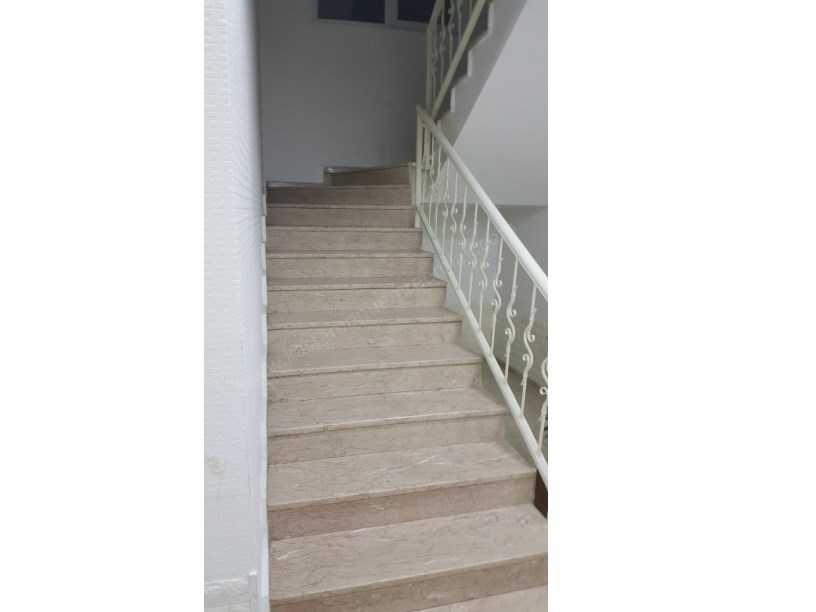 AKKENT SİTESİNDE SATILIK 3+1 DAİRE