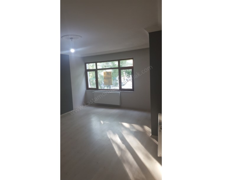 MERKEZ ANA CADDE ÜZERİ KİRALIK 3+1 DAİRE