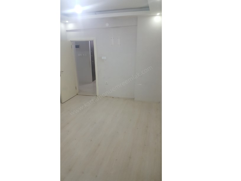 MERKEZ ANA CADDE ÜZERİ KİRALIK 3+1 DAİRE