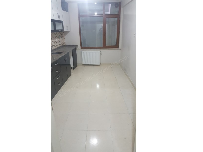 MERKEZ ANA CADDE ÜZERİ KİRALIK 3+1 DAİRE