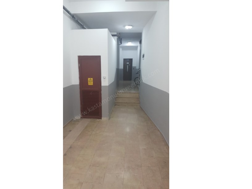 MERKEZ ANA CADDE ÜZERİ KİRALIK 3+1 DAİRE