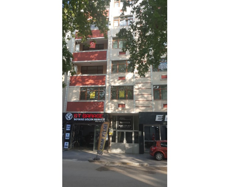 MERKEZ ANA CADDE ÜZERİ KİRALIK 3+1 DAİRE