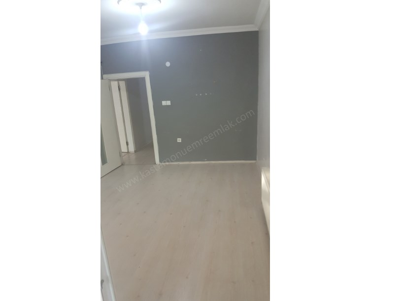 MERKEZ ANA CADDE ÜZERİ KİRALIK 3+1 DAİRE