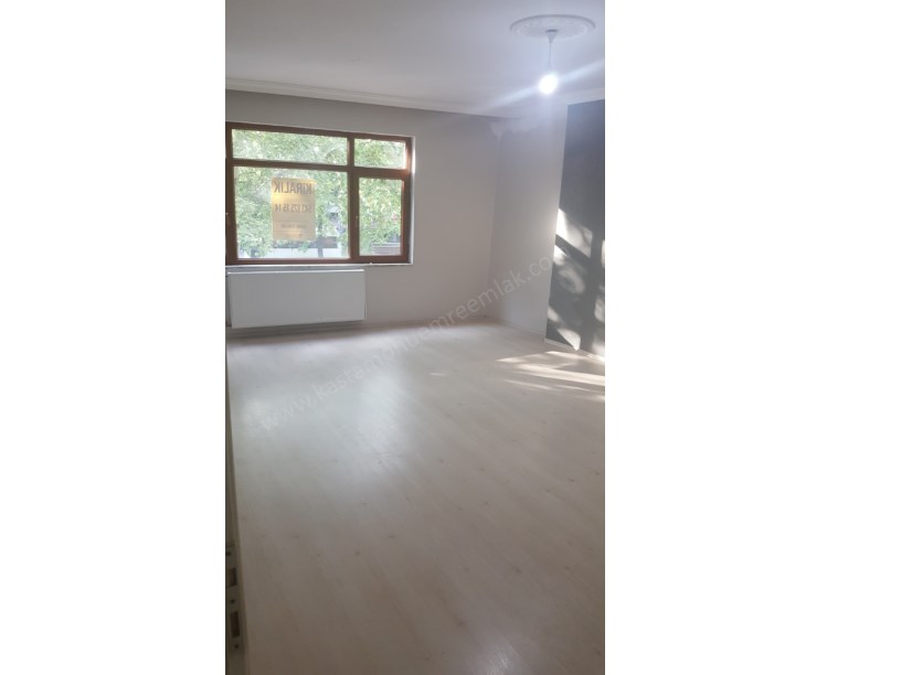 MERKEZ ANA CADDE ÜZERİ KİRALIK 3+1 DAİRE