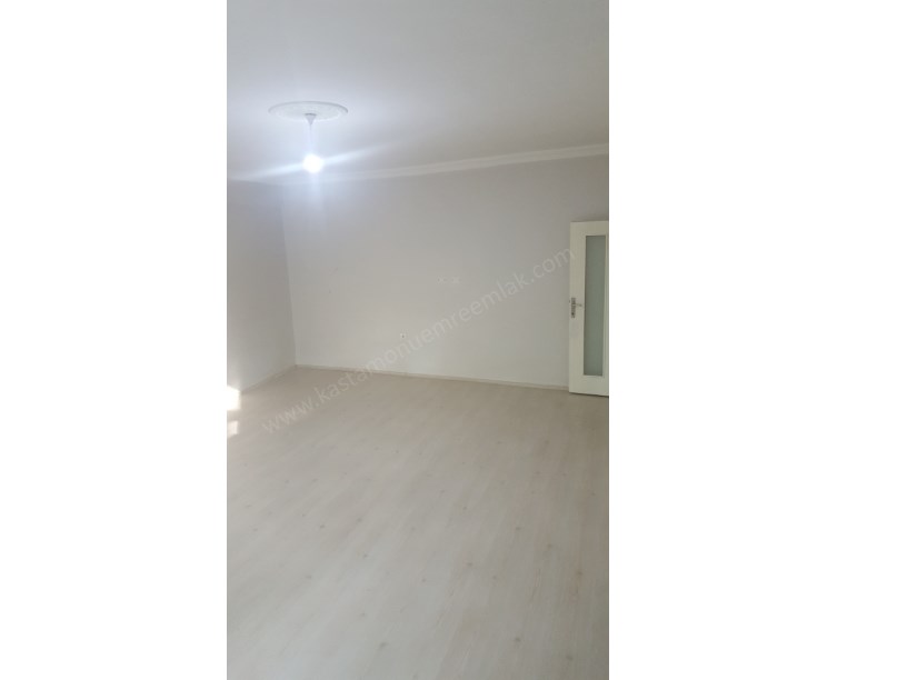 MERKEZ ANA CADDE ÜZERİ KİRALIK 3+1 DAİRE