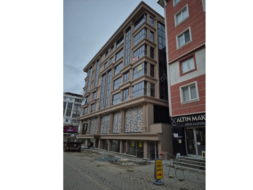 MÜTEVELLİ PARLA İŞ MERKEZİNDE SATILIK 2+1 OFİS