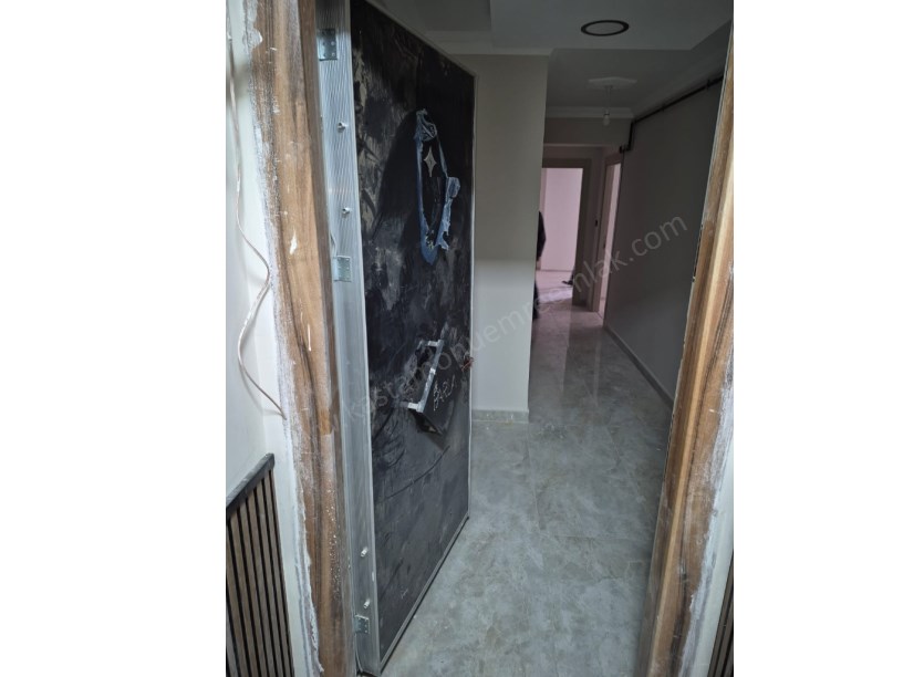 MÜTEVELLİ PARLA İŞ MERKEZİNDE SATILIK 2+1 OFİS