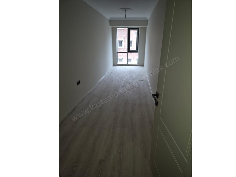 MÜTEVELLİ PARLA İŞ MERKEZİNDE SATILIK 2+1 OFİS