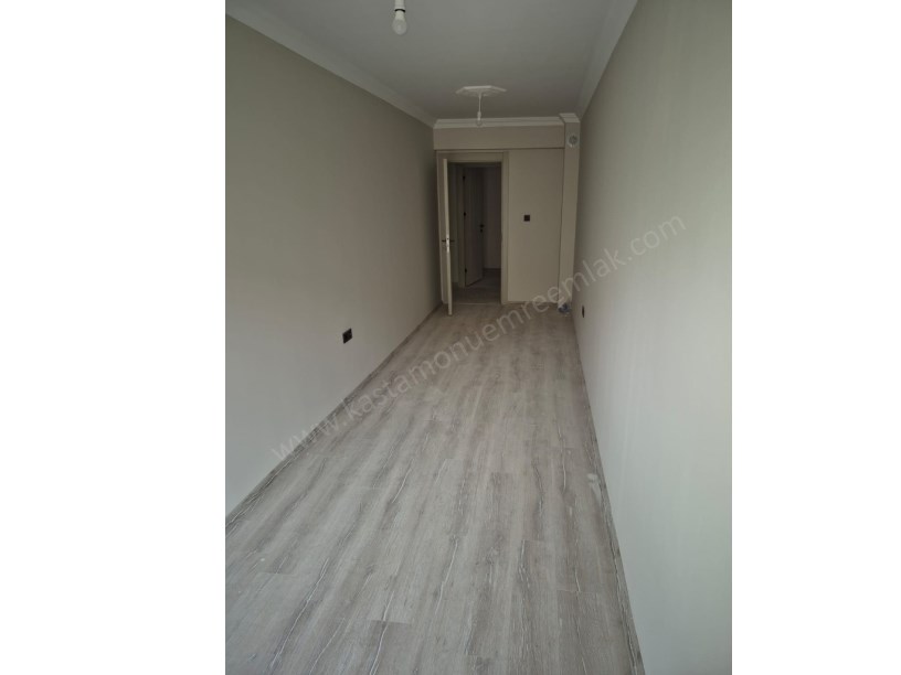 MÜTEVELLİ PARLA İŞ MERKEZİNDE SATILIK 2+1 OFİS