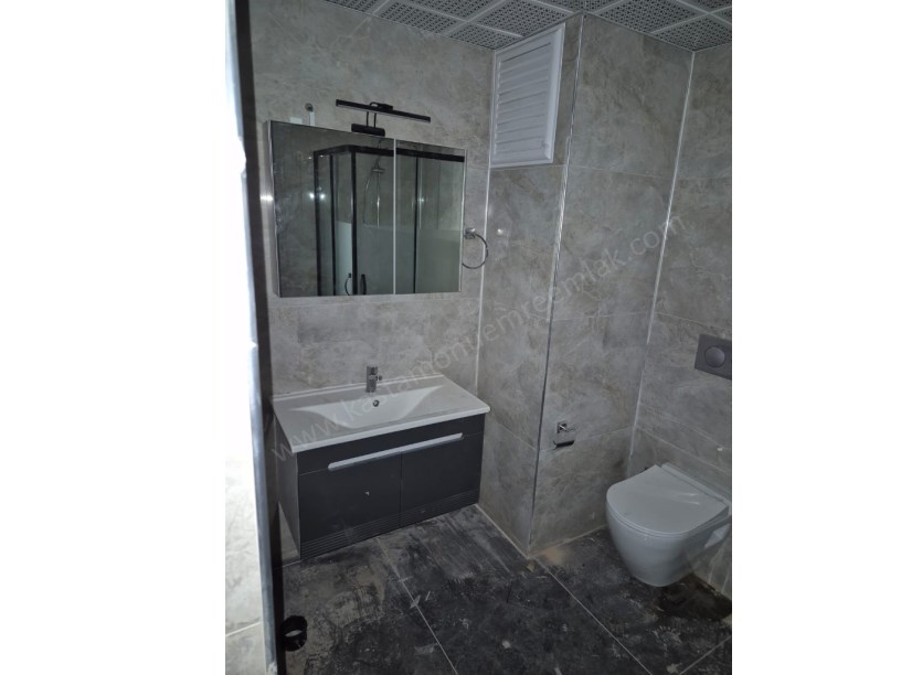 MÜTEVELLİ PARLA İŞ MERKEZİNDE SATILIK 2+1 OFİS