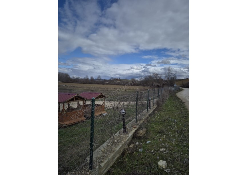 SARIÖMER KÖYÜNDE MÜCAVİR ALANDA SATILIK KOOP. HİSSESİ