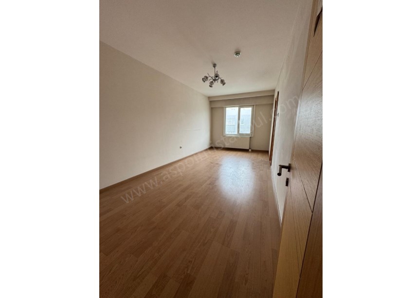 Cumhuriyet Mahallesi Blue Residenceda 214 M2 3+1 Kapalı Mutfak