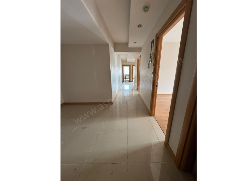Cumhuriyet Mahallesi Blue Residenceda 214 M2 3+1 Kapalı Mutfak