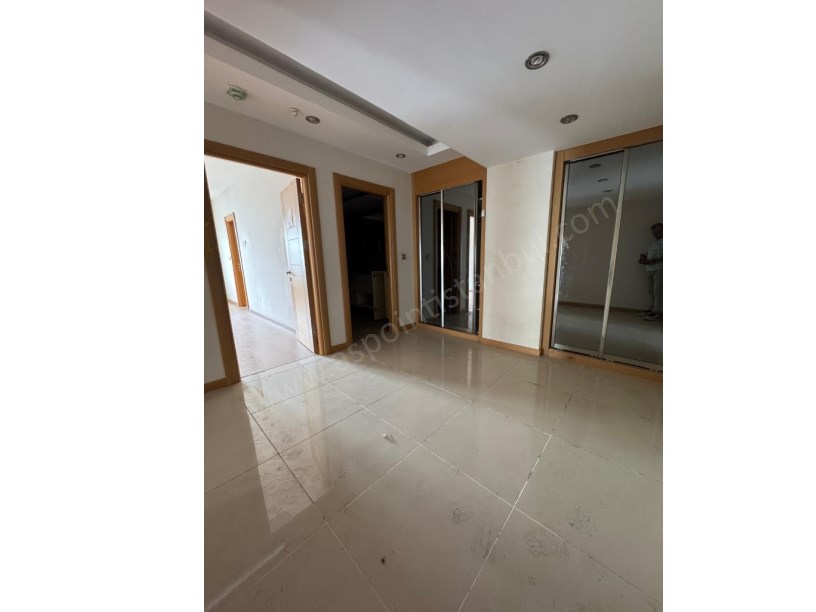 Cumhuriyet Mahallesi Blue Residenceda 214 M2 3+1 Kapalı Mutfak