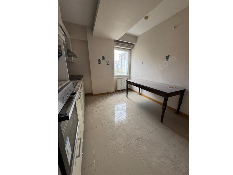 Cumhuriyet Mahallesi Blue Residenceda 214 M2 3+1 Kapalı Mutfak