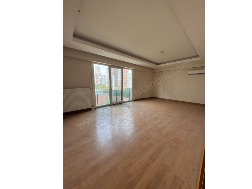 Cumhuriyet Mahallesi Blue Residenceda 214 M2 3+1 Kapalı Mutfak