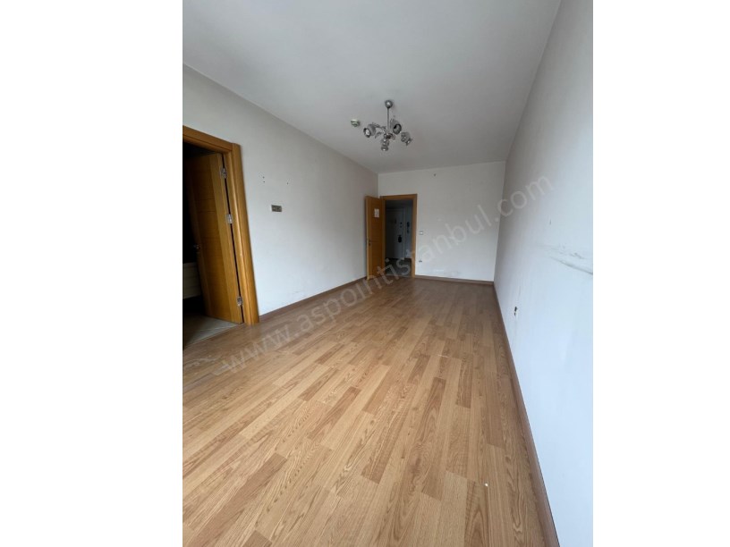 Cumhuriyet Mahallesi Blue Residenceda 214 M2 3+1 Kapalı Mutfak