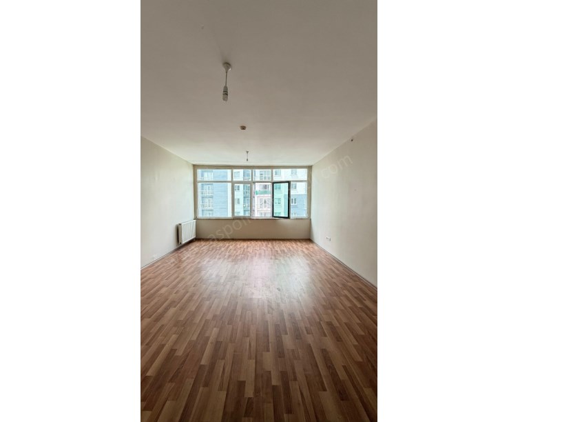 Esenyurt Fi Towersda 2+1 110M2 Kapalı Mutfak Acil Satılık Daire