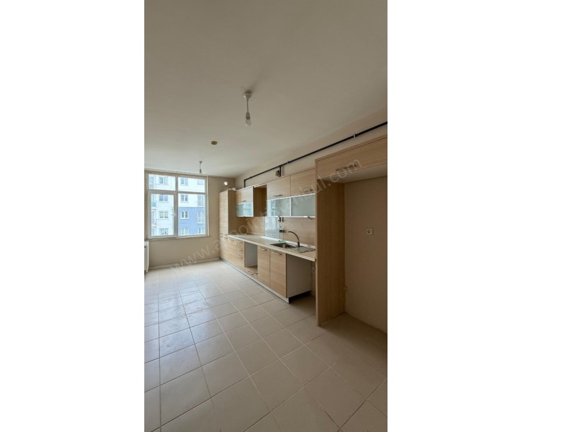 Esenyurt Fi Towersda 2+1 110M2 Kapalı Mutfak Acil Satılık Daire