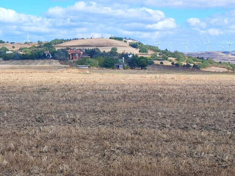SİLİVRİ FENERKÖY MAHALLESİNDE SATILIK ARSA 655M2