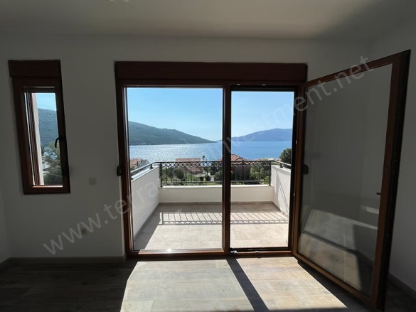 Herceg Novi Herceg Novi Satılık Daire |  1+1 Oda | 45M2 135.000€ | Yüksek Giriş | Klima | 1 Banyo | 1 Yatak Odası Resim-4