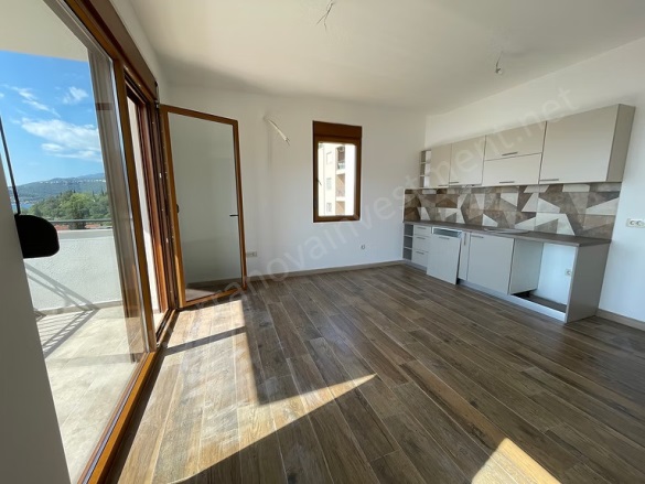 Herceg Novi Herceg Novi Satılık Daire |  1+1 Oda | 45M2 135.000€ | Yüksek Giriş | Klima | 1 Banyo | 1 Yatak Odası Resim-5