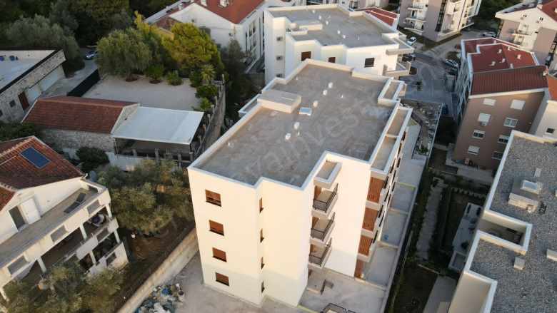 Hemen Taşın Kiraya Ver ! Deniz Manzaralı 1+1 Satılık Daire Tivat