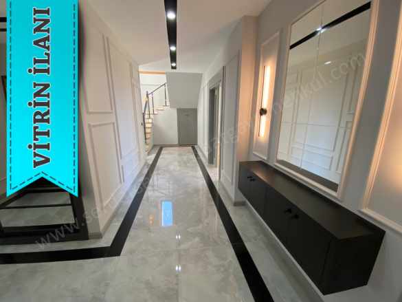 Altınolukta Havuzlu Lux Sitede Denize 100 Mt 4+1 Loft Satılık Villa Edremit Altınoluk Mah