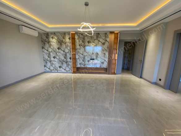 Altınolukta Ultra Lux Havuzlu Müstakil 4+1 Satılık Villa Edremit Altınoluk Mah