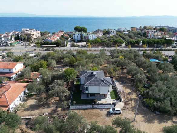 Küçükkuyuda Denize 200 Metre 3+1 Satılık Villa Ayvacık Mıhlı Mah-Küçükkuyu Köyü