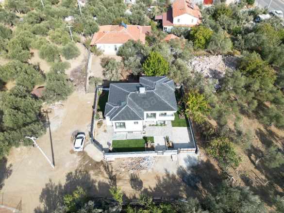 Küçükkuyuda Denize 200 Metre 3+1 Satılık Villa Ayvacık Mıhlı Mah-Küçükkuyu Köyü