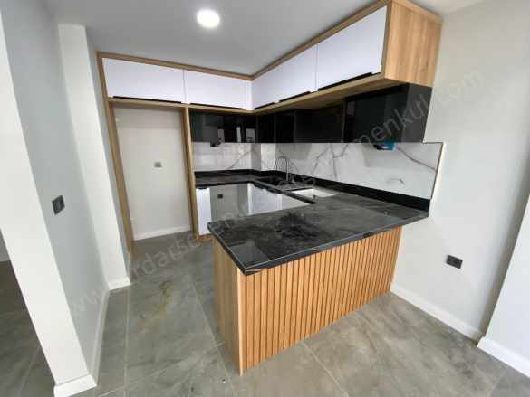 Altınoluk Narlıda 3+1 Bahçeli Lar Satılık Villa Edremit Mah