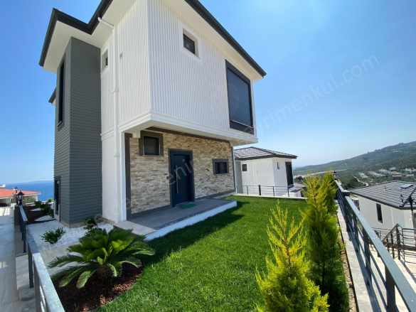Küçükkuyuda Eşsiz Deniz Manzaralı Müstakil Lar 3+1 Satılık Villa Ayvacık Sahil Mah-Küçükkuyu Köyü