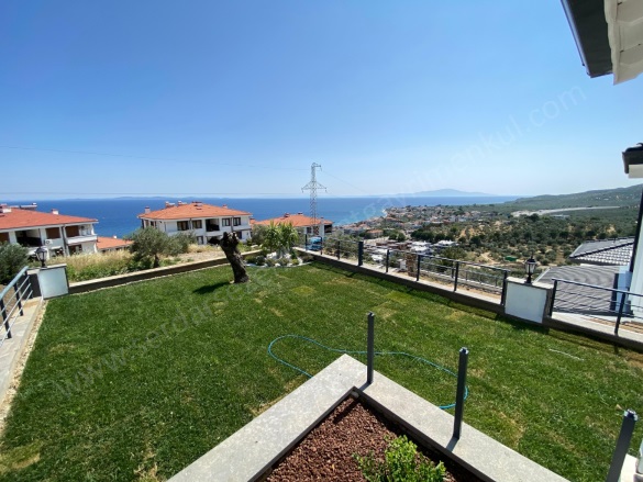 Sahil Mah-Küçükkuyu Köyü. Ayvacık Satılık Villa |  3+1 Oda | 160M2 15.000.000Tl  Krediye Uygun  | Müstakil | Kat Kaloriferi | 3 Banyo | 3 Yatak Odası Resim-4