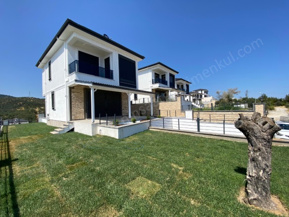 Sahil Mah-Küçükkuyu Köyü. Ayvacık Satılık Villa |  3+1 Oda | 160M2 15.000.000Tl  Krediye Uygun  | Müstakil | Kat Kaloriferi | 3 Banyo | 3 Yatak Odası Resim-5