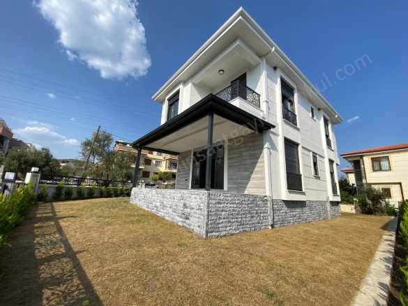 Küçükkuyu Denize 200 Metre Müstakil Lar 4+1 Satılık Villa Ayvacık Mıhlı Mah-Küçükkuyu Köyü