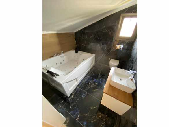 Altınolukta 660 M2 Arsa içinde Havuzlu Lux 5+1 Satılık Villa Edremit Altınoluk Mah