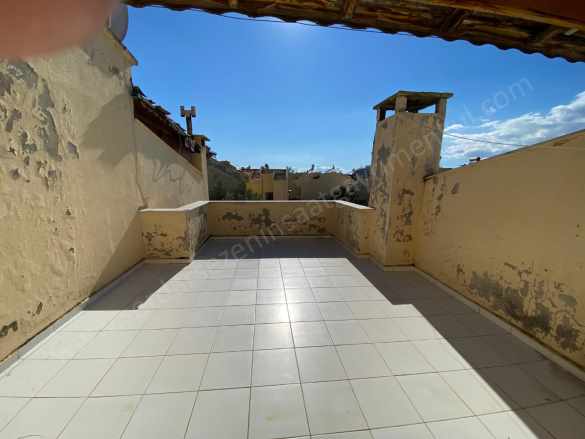 Altınoluk Narlıda Havuzlu Sitede Daire Fiyatına 3+1 Satılık Villa Edremit Narlı Mah