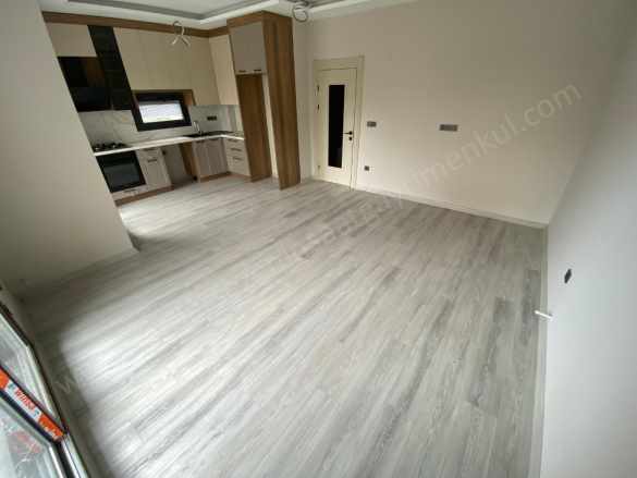 Altınoluk Merkezde Sıfır 2+1 Giriş Kat Satılık Daire Edremit Mah