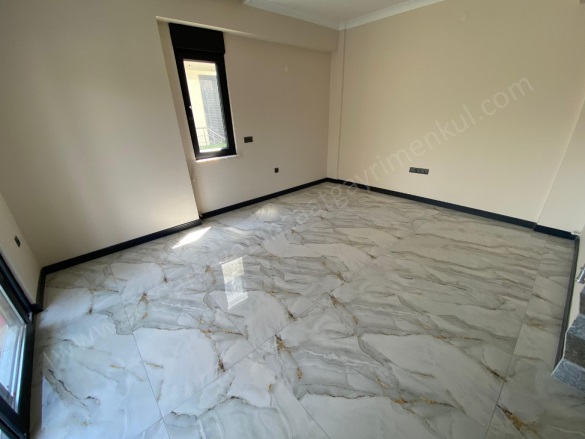 Altınoluk Mah. Edremit Satılık Villa |  3+1 Oda | 160M2 15.000.000Tl  Krediye Uygun  | Tripleks | Kat Kaloriferi | 3 Banyo | 3 Yatak Odası Resim-4