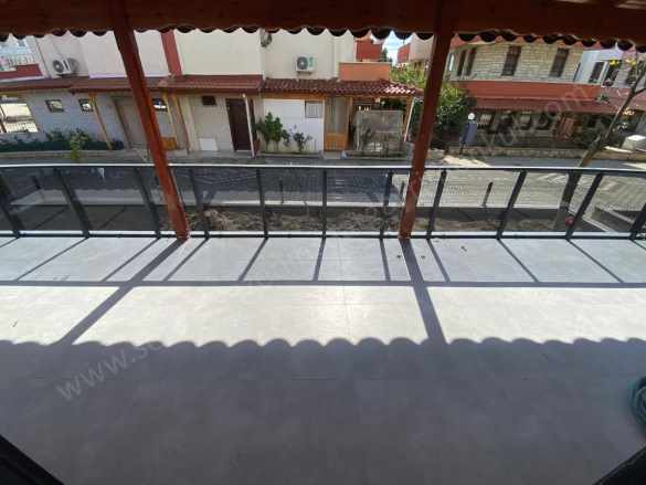 Altınoluk Merkezde Tamamı Yenilenmiş 4+1 Trıplex Satılık Villa Edremit Mah