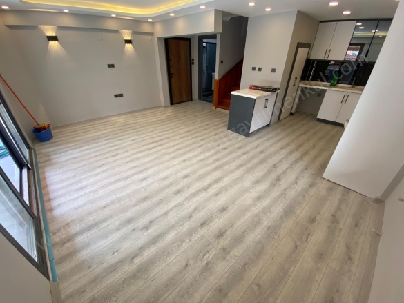 Altınoluk Mah. Edremit Satılık Villa |  4+1 Oda | 160M2 9.250.000Tl  Krediye Uygun  | Tripleks | Kat Kaloriferi | 3 Banyo | 4 Yatak Odası Resim-5