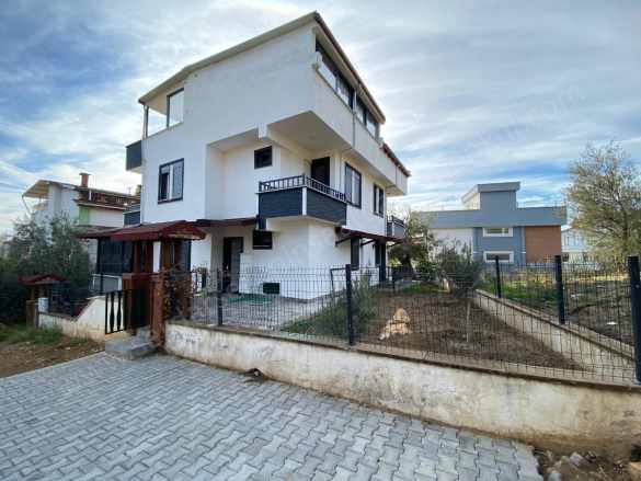 Altınolukta Deniz Manzaralı Trıplex 4+1 Satılık Villa Edremit Altınoluk Mah