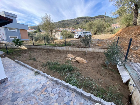 Altınoluk Mah. Edremit Satılık Villa |  4+1 Oda | 130M2 9.200.000Tl  Krediye Uygun  | Tripleks | Klima | 3 Banyo | 4 Yatak Odası Resim-4