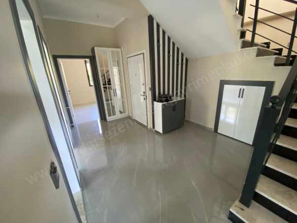 Altınolukta 615 M2 Arsa içinde Havuzlu Müstakil 4+1 Satılık Villa Edremit Altınoluk Mah